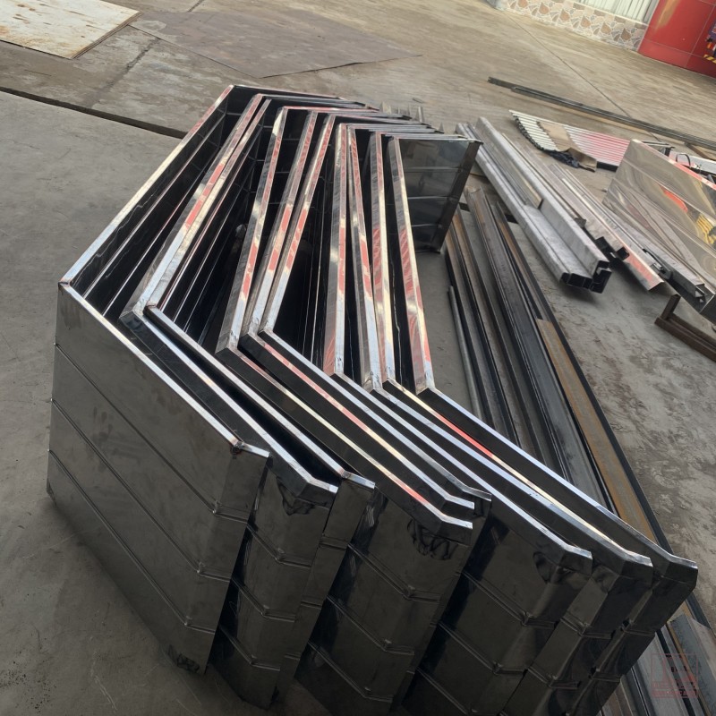 Ve xe tải bằng Inox lắp trên xe tải